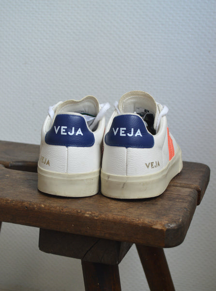 Baskets Veja T38