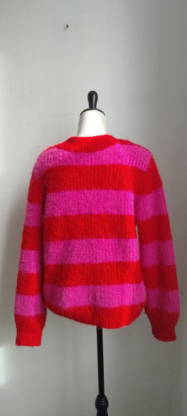 Pull rayé rose et rouge