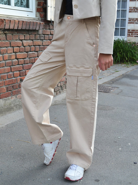 Baggy Beige