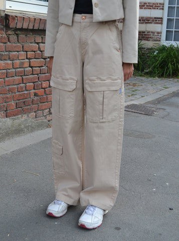 Baggy Beige