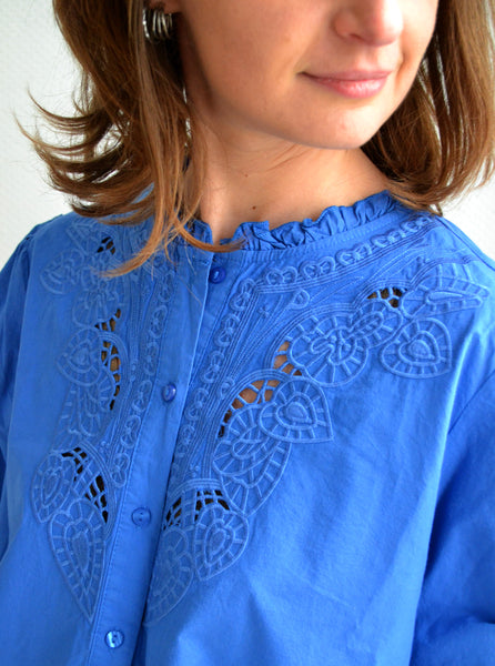 Blouse broderies Azur