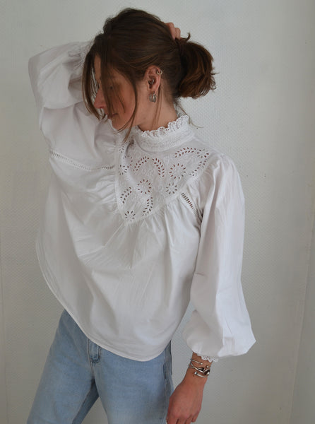 Blouse Blanche broderies