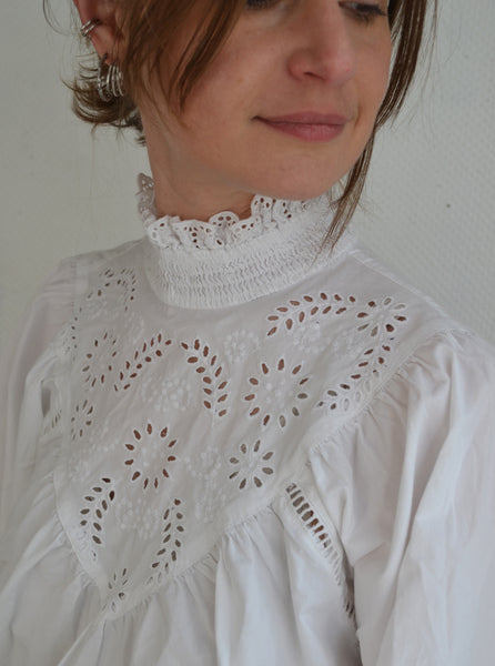 Blouse Blanche broderies