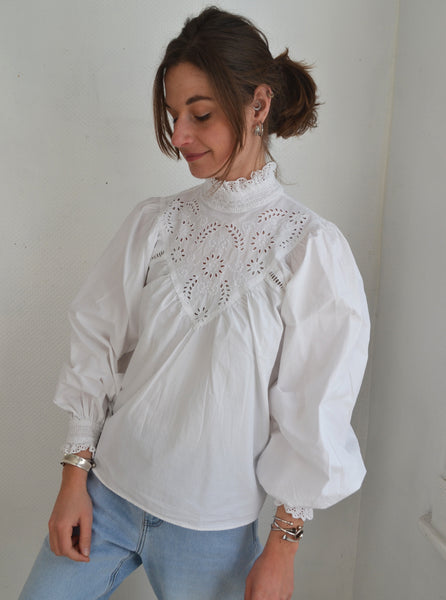 Blouse Blanche broderies