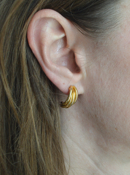 Boucles demi-lunes dorées