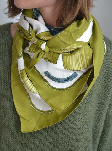 Foulard en soie Hermès thème Tsubas