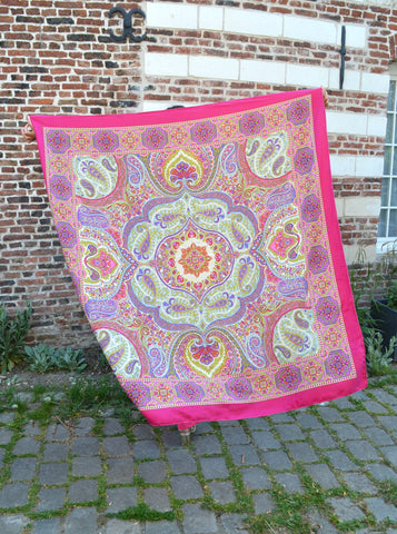 Grand foulard indien en soie