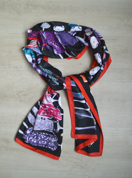 Foulard en soie Moschino