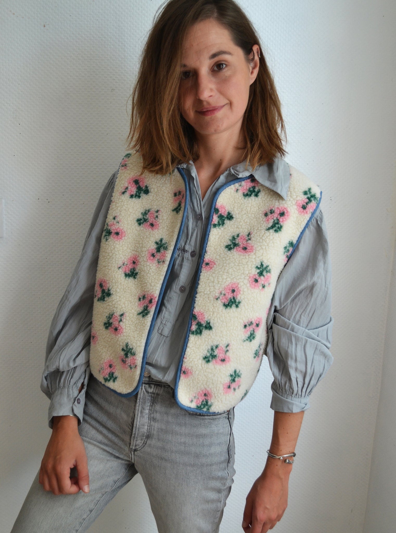 Gilet sans manche moumoute fleuri Neuf