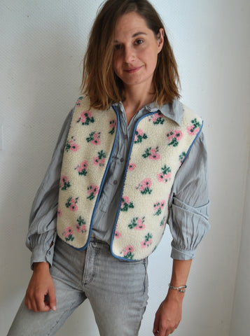 Gilet sans manche moumoute fleuri Neuf