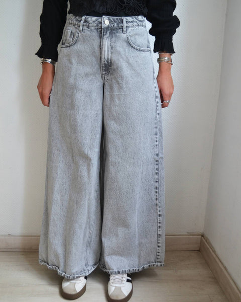 Jean Gris Larges Jambes