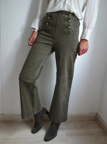 Jean Flare Kaki Oraije