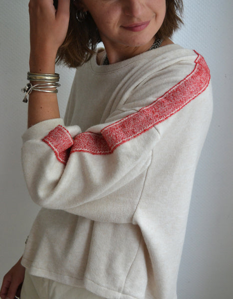 Pull Loose Banditas From Marseille
