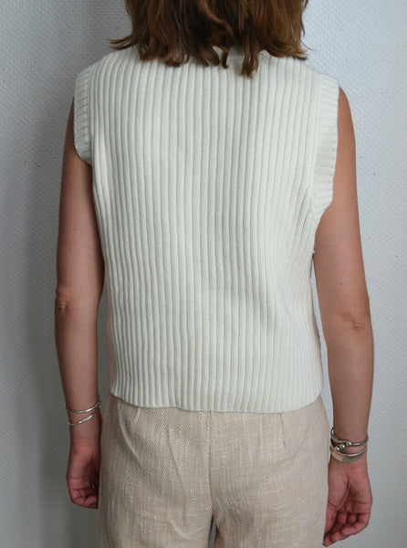 Pull sans manche en crochet coloré