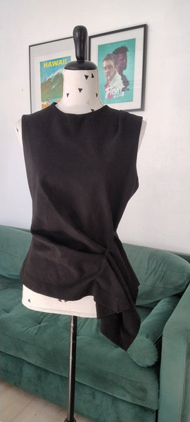 Top noir Asymétrique
