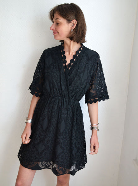 Robe Cache Cœur Black Lace