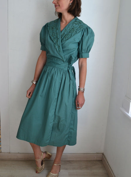 Robe Brodée Vintage