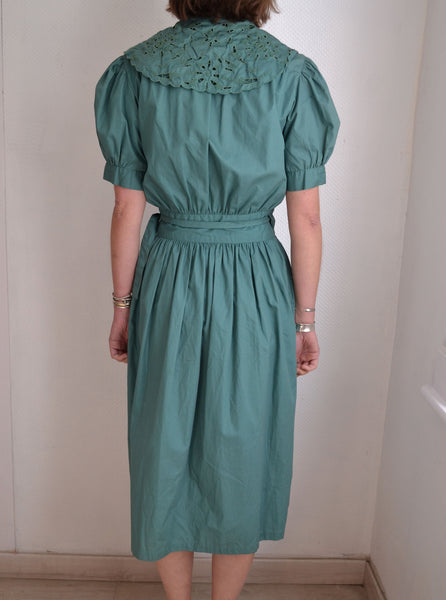 Robe Brodée Vintage