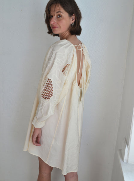Robe crème Dos Nu