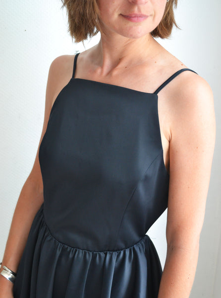 Robe Dos Nu Satin Noir