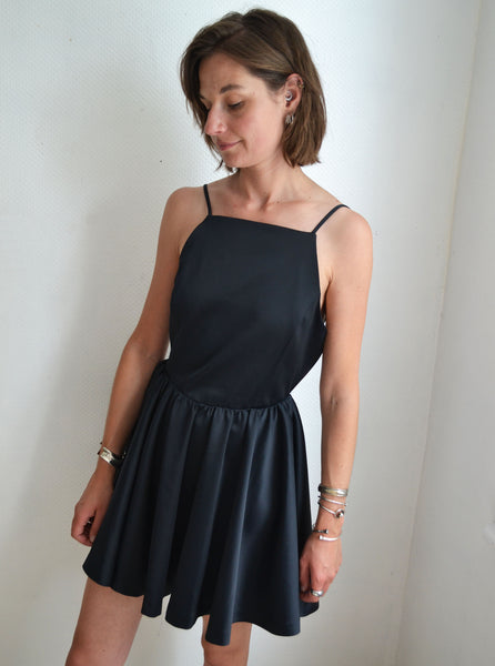 Robe Dos Nu Satin Noir