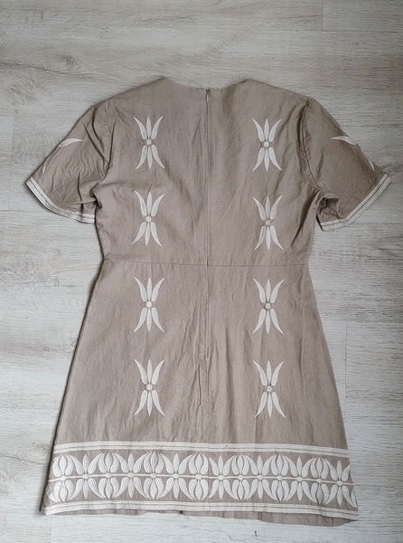 Robe brodée Taupe