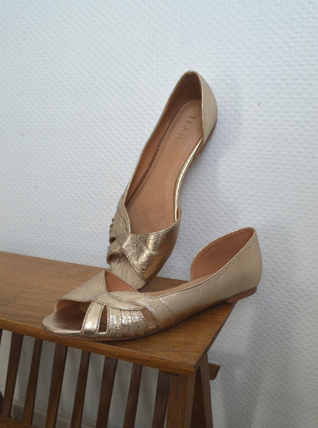 Ballerines en cuir dorées T40