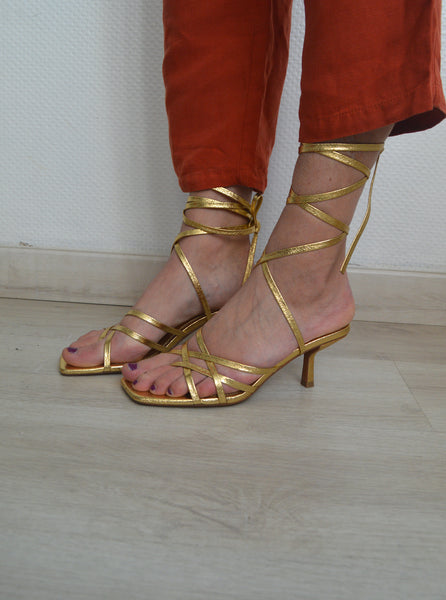 Sandales dorée Zara T38