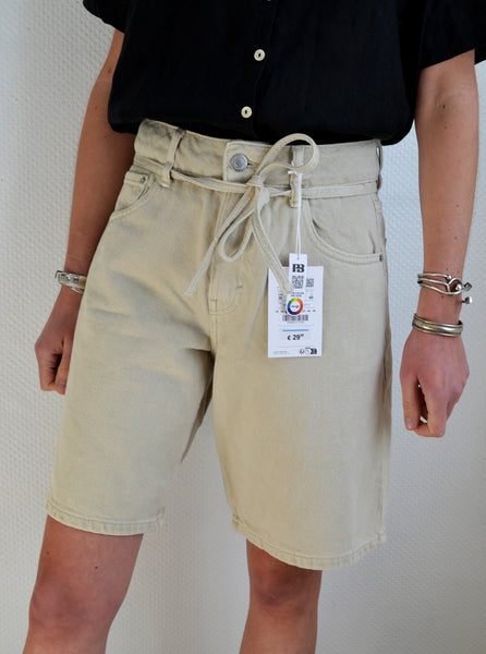 Short Bermuda écru Neuf