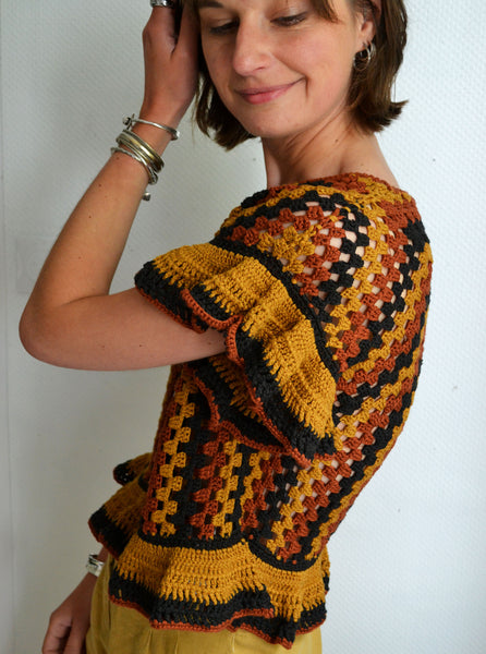 Top crochet volants